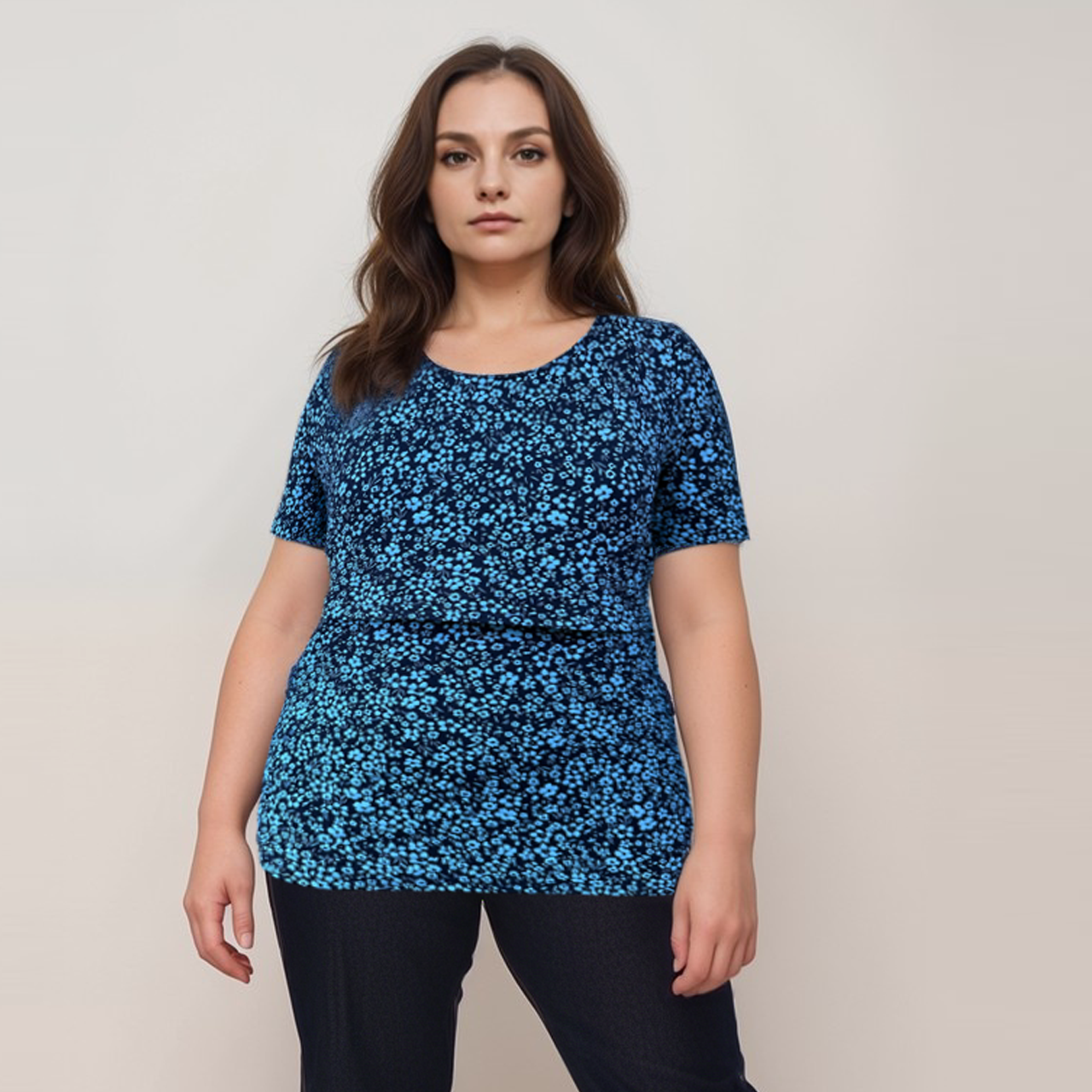 Top de lactancia de manga corta con estampado floral azul